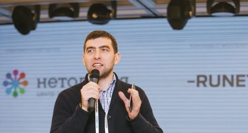 Керівник OWOX Владислав Флакс: «Перемогою я буду вважати, якщо люди зможуть спілкуватися з даними так само просто, як зараз вибирають авіаперельоти»