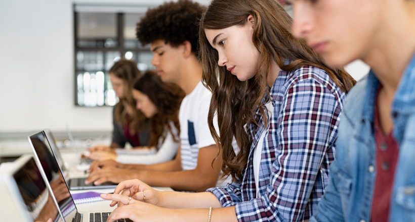 🎓Підтримка молодих талантів: гранти на навчання від Hillel IT School
