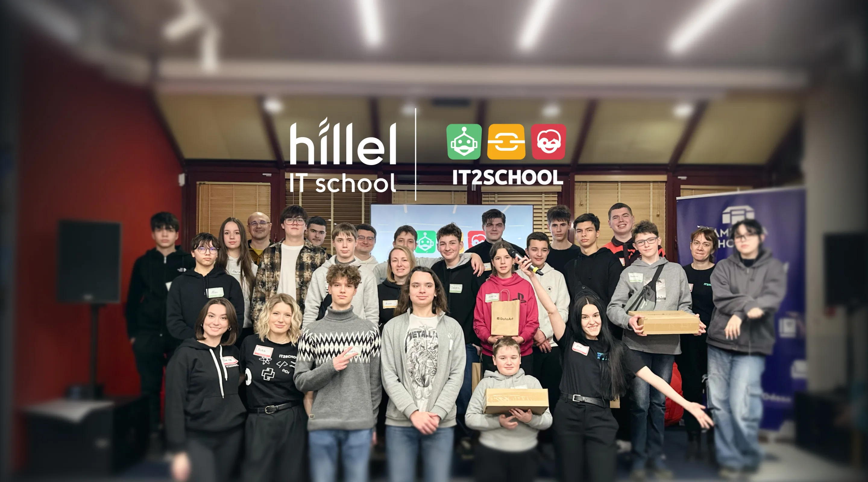 Hillel IT School X IT2School: хакатон для підлітків