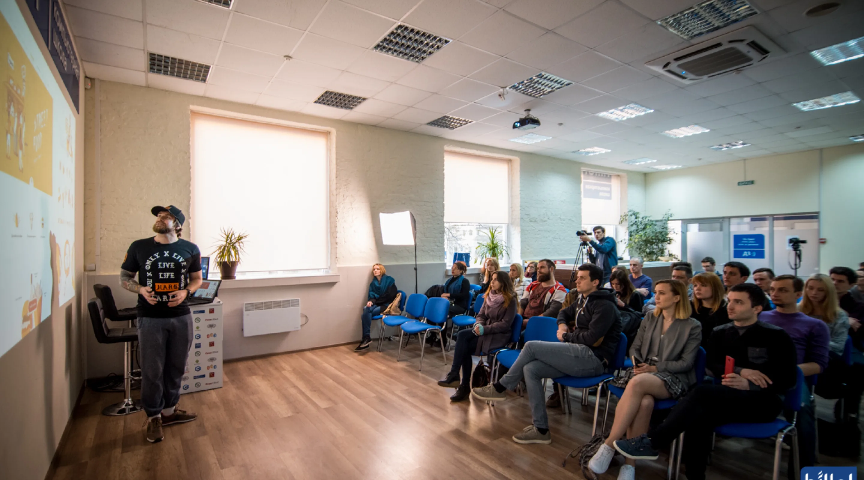 Навстречу трендам вопреки шаблонам. Мастер-класс по графическому дизайну в Компьютерной школе Hillel