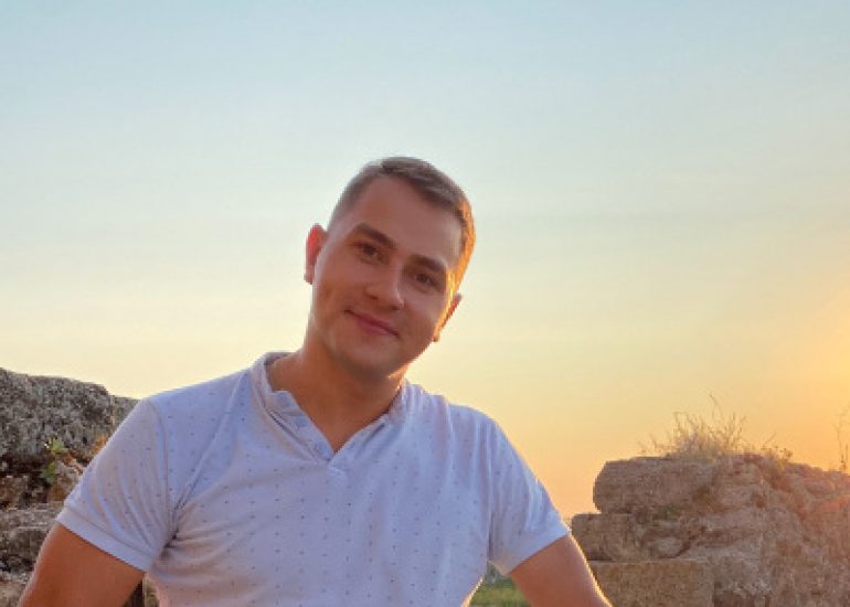 Квітень 2022. Святослав Крячов