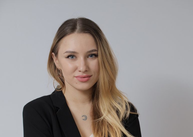 Вересень 2021. Валерія Луніна