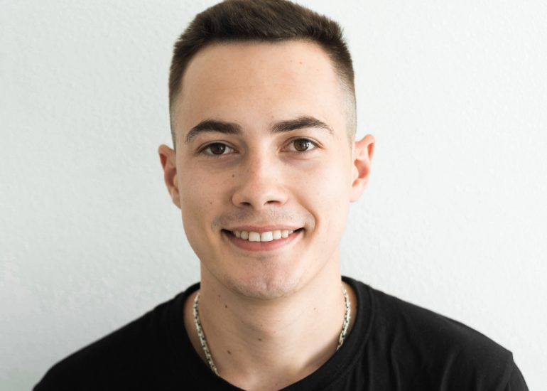 Листопад 2021. Максим Зорін