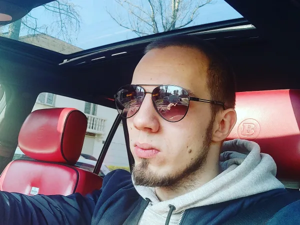 Денис Лонжанський